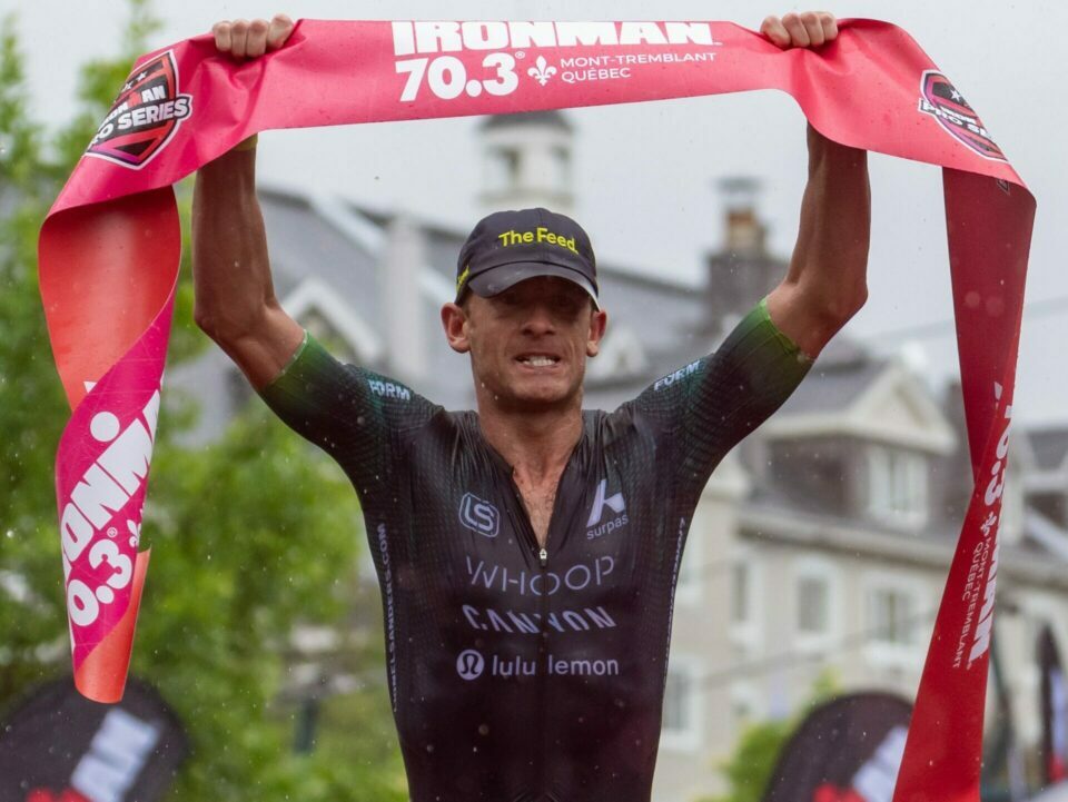 Lionel Sanders ออกจาก IRONMAN 70.3 Worlds ในนิวซีแลนด์ในเวลาที่เขานับชื่อ Kona